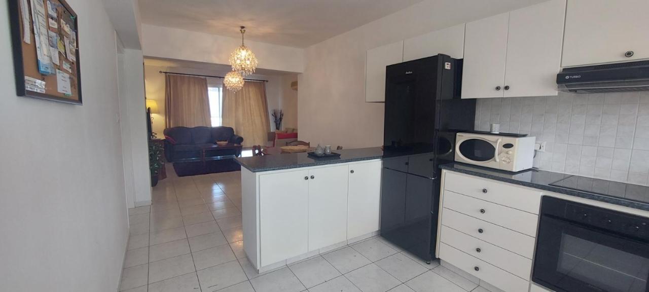 Spacious 2 Bedroom Apartment Пея Екстериор снимка