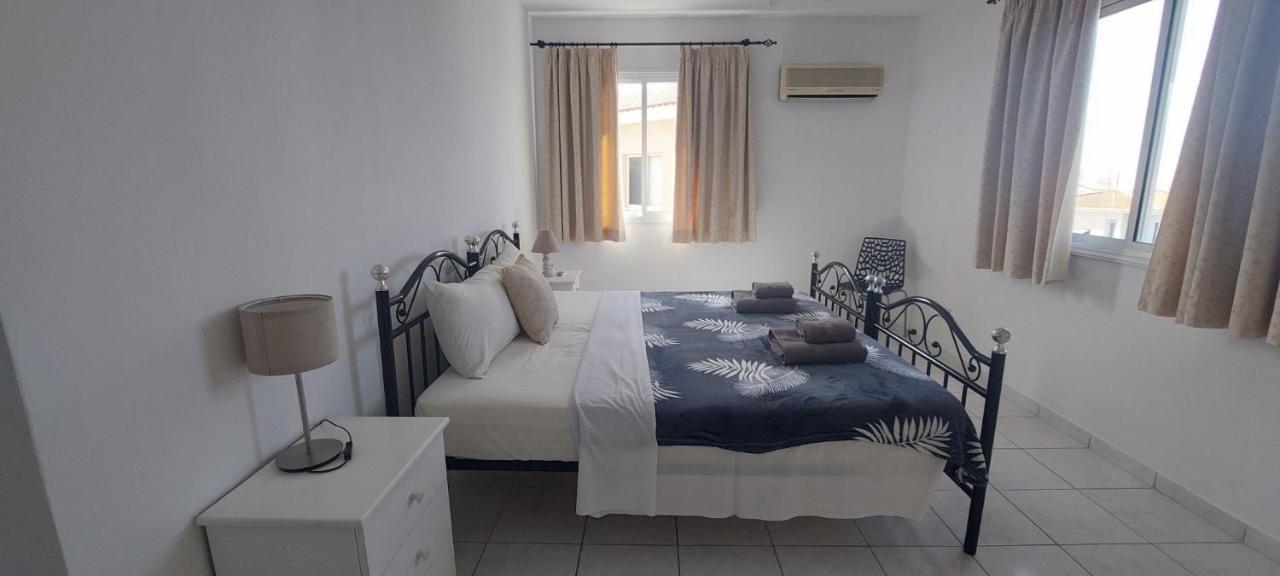 Spacious 2 Bedroom Apartment Пея Екстериор снимка